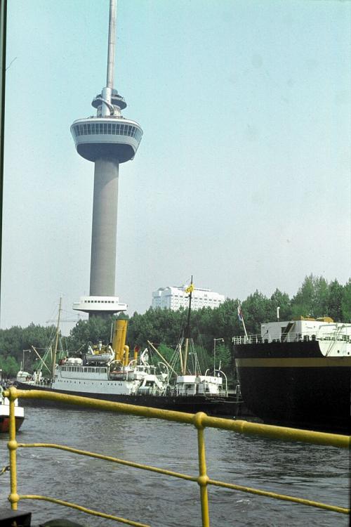 D D31 11-6-1978 Aegri in de Parkhaven Euromast op de achtergrond.jpg