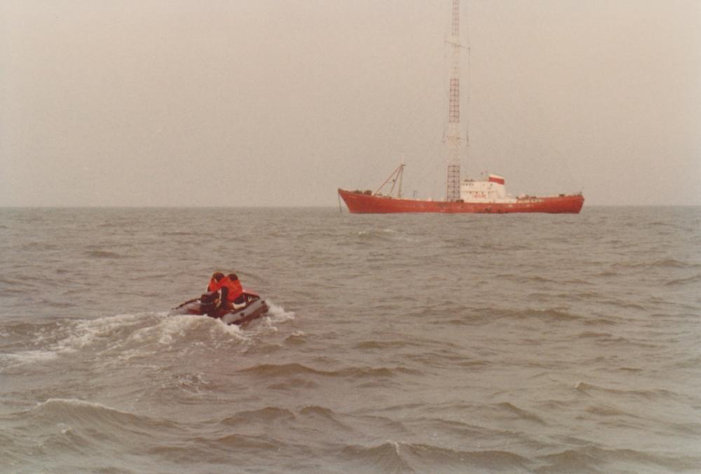 rubberboot naar Ross Revenge  augustus 1983 1.jpeg