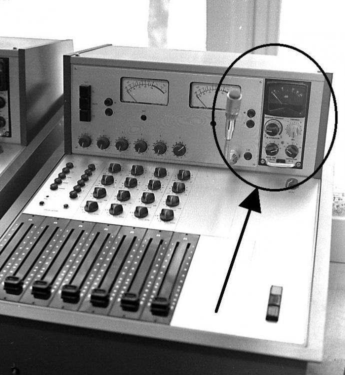 Mengpaneel Front-004.jpg