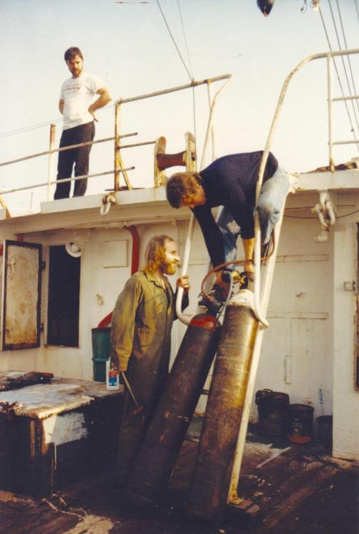 ketting gedraaid Ross Revenge Haagsche Harry, Mike barrrington, Louis Dobbels.jpg