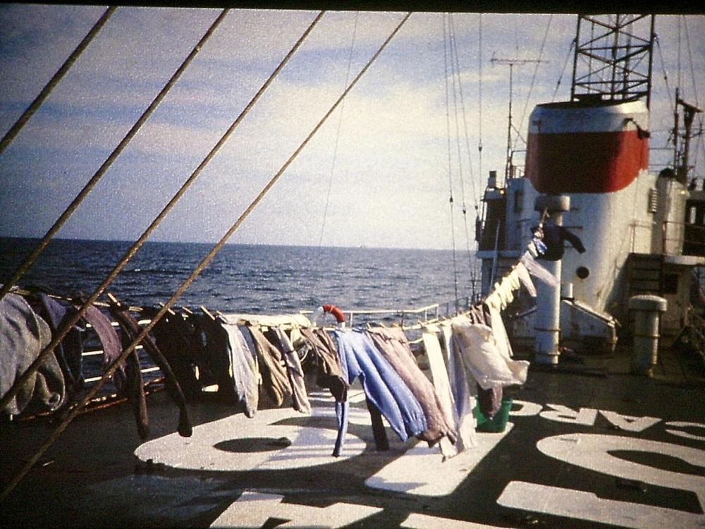 21.achterdek met waslijn Ross Revenge.jpg