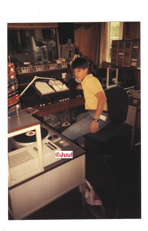 Martijn dj tafel ECK3  mei87 kopie.jpg