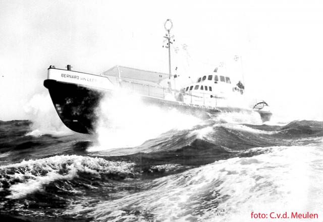 19740615 Reddingsboot Bernhard van Leer08.jpg
