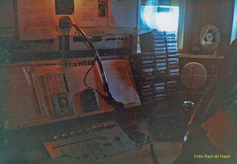 Atlantis live studio aan boord juli 1974.jpg