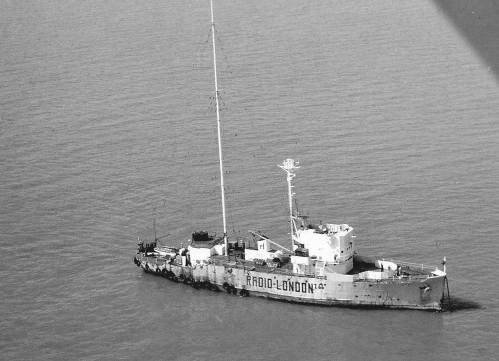 Galaxy bl and white.jpg