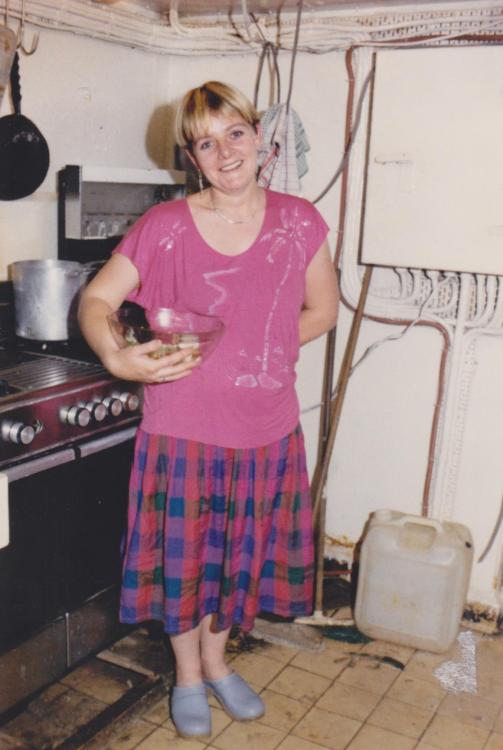 Jenny McKenzie, de kok,1985  Ross Revenge.jpeg