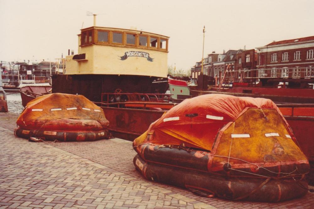 Delmare Morgenster Maassluis april 1981.jpeg