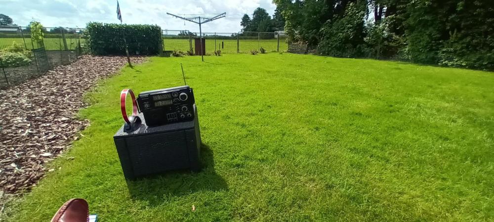 Sanwa 6080 met loop antenne.jpg