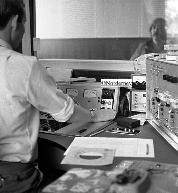 155   -  Juul  Lex Studio- kopie.jpg