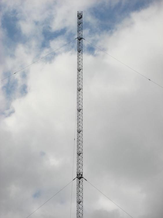 01a-Clarkestown_mast_2007-09-06.jpeg