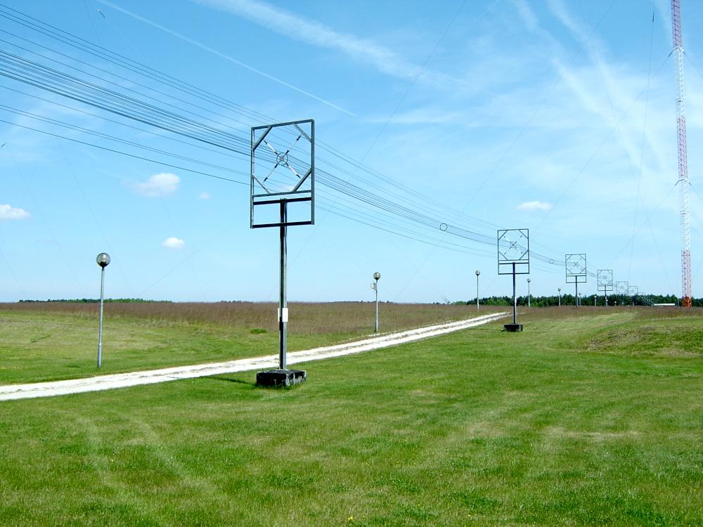 Solec_Kujawski_longwave_antenna_feeder.jpg