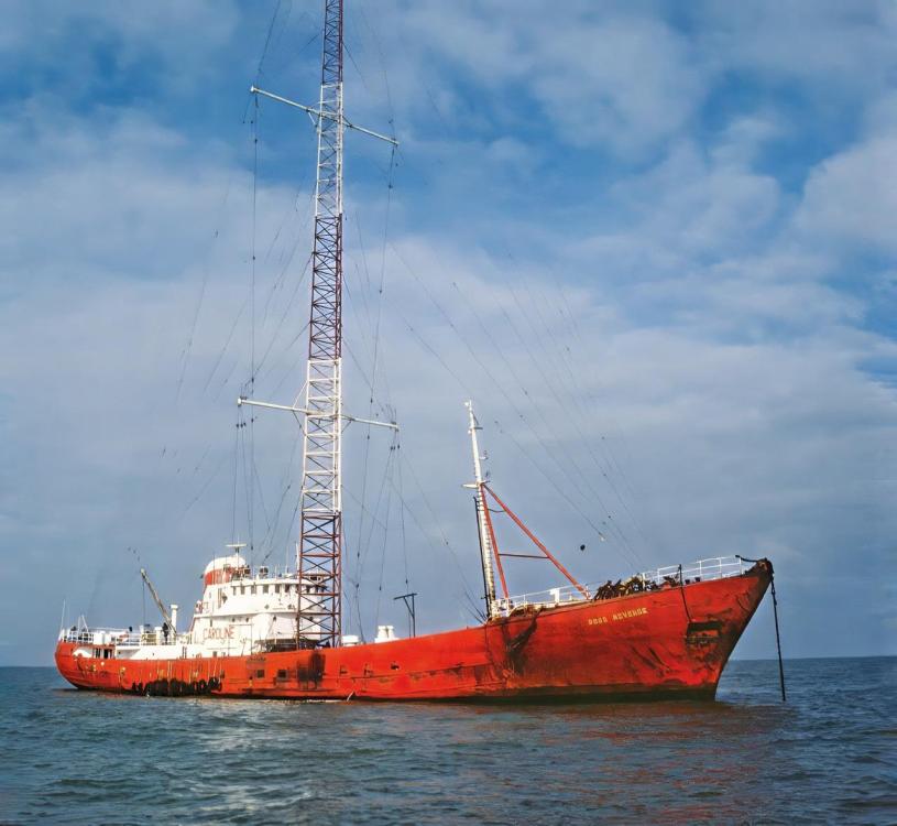 RossRevenge foto Helmut Slawik-edited.jpg