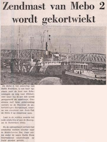 19740910 AD Zendmast van Mebo 2 wordt gekortwiekt.jpg